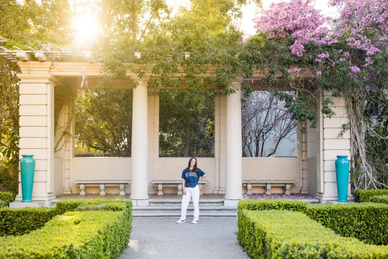 How to Look Good in Senior Portraits