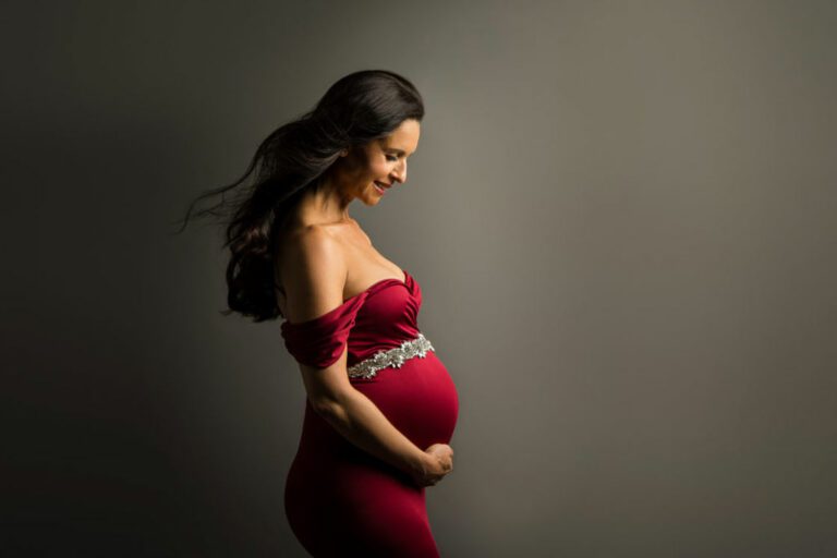 Best Time to Take Maternity Photos